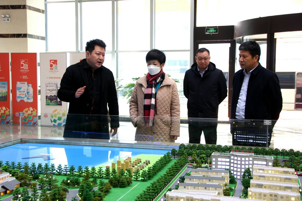 日照市副市長張金梅來潔晶集團(tuán)調(diào)研 日照市副市長張金梅來潔晶集團(tuán)調(diào)研