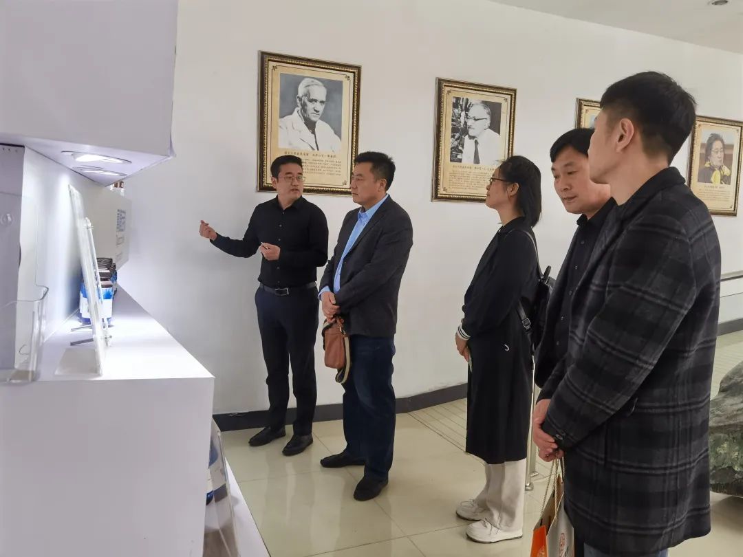 潔晶集團組織拜訪青島海洋生物醫藥研究院并洽談合作 潔晶集團組織拜訪青島海洋生物醫藥研究院并洽談合作